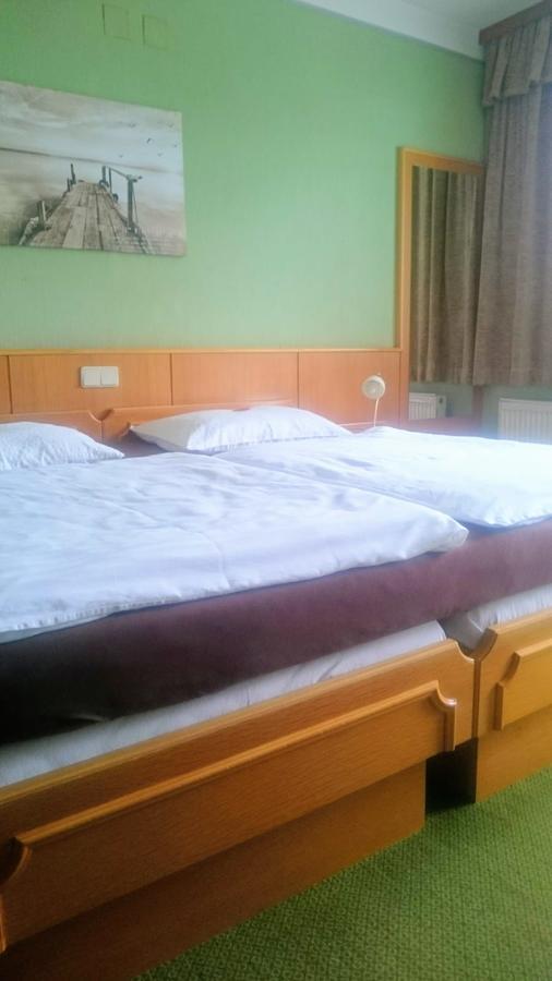 Pension Fruehwirth Бад Татцмансдорф Екстериор снимка
