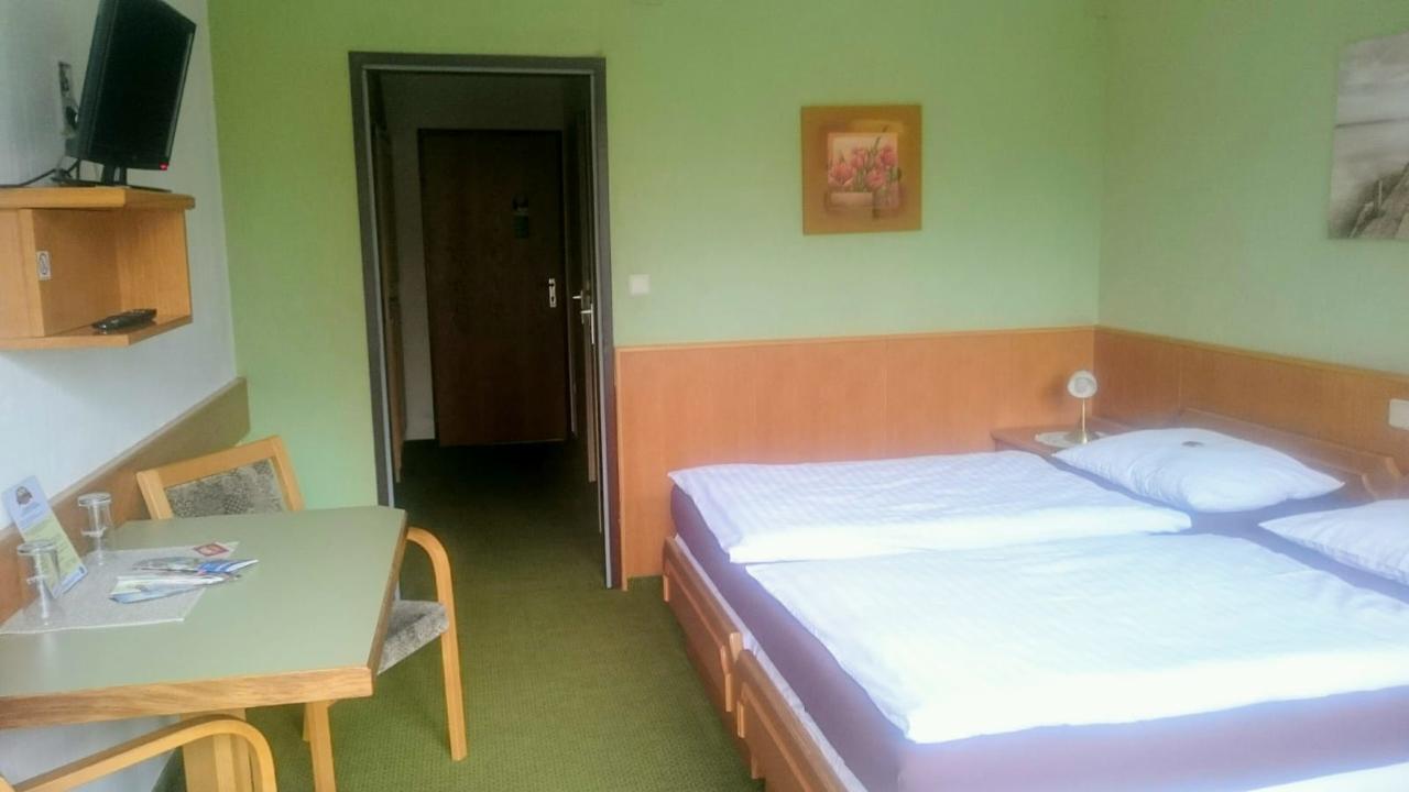 Pension Fruehwirth Бад Татцмансдорф Екстериор снимка